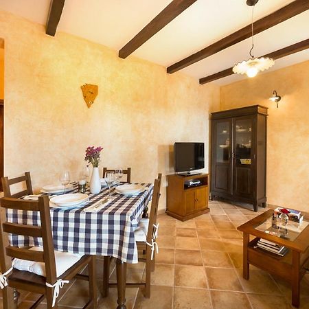 Apartmani Hrelja Labinci エクステリア 写真